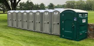 Best Standard Portable Toilet Rental  in Magnolia, MS